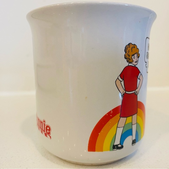 Vintage 1982 LIttle Orphan Annie Mug  "Have a Rainbow Day" - Picture 3 of 7